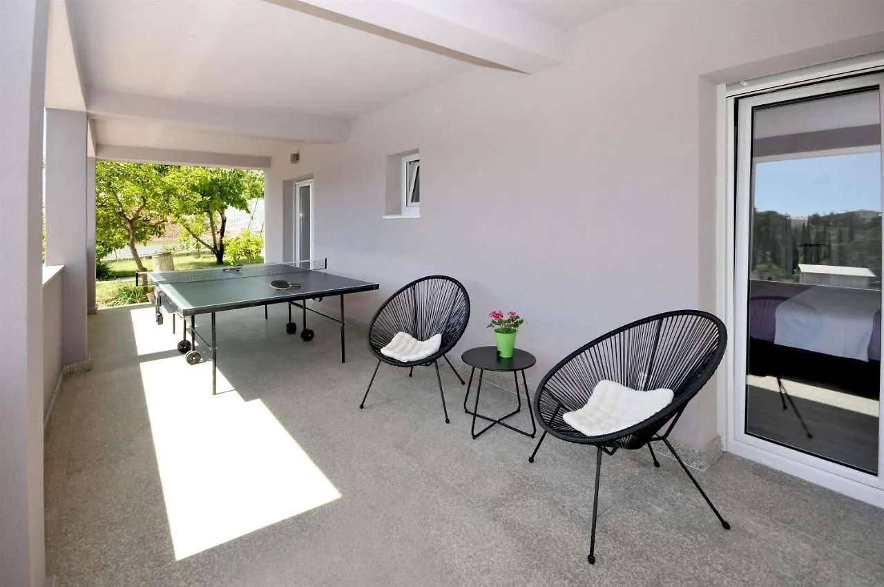 Villa Marina Trogir 0*,